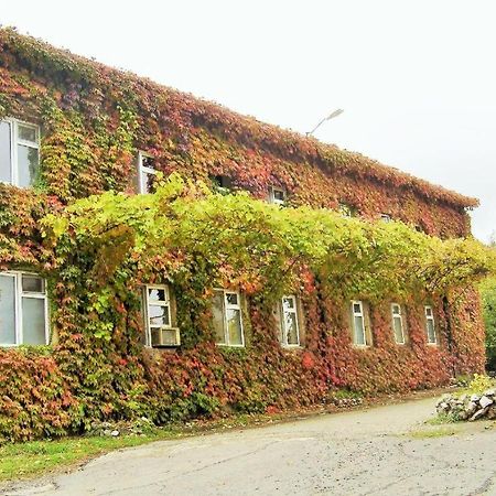 Hotel Lilo Near Airport Tiflis Dış mekan fotoğraf
