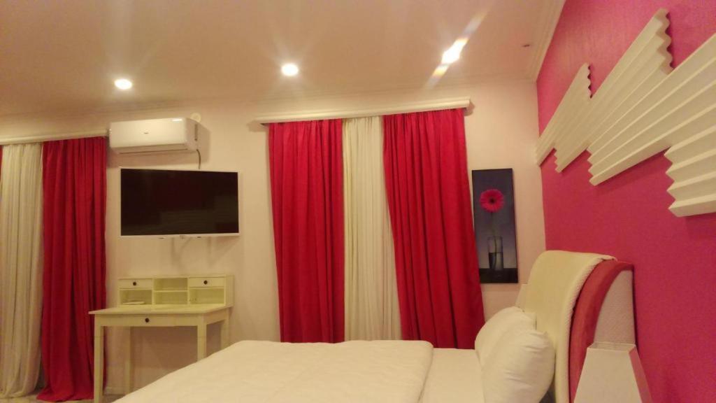 Hotel Lilo Near Airport Tiflis Dış mekan fotoğraf
