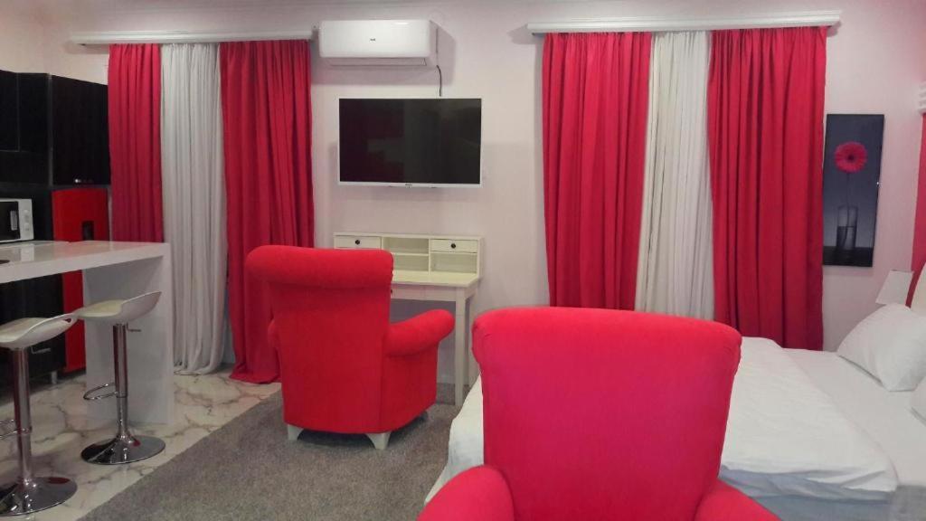 Hotel Lilo Near Airport Tiflis Dış mekan fotoğraf