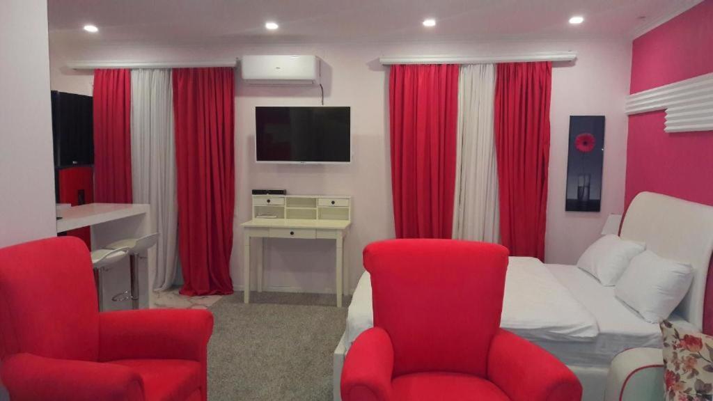 Hotel Lilo Near Airport Tiflis Dış mekan fotoğraf