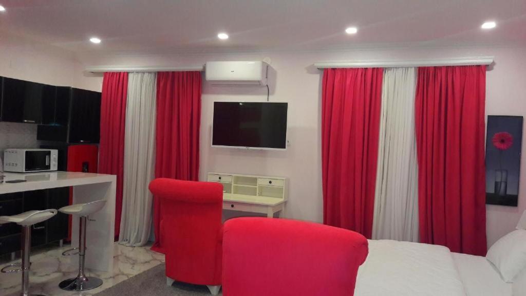 Hotel Lilo Near Airport Tiflis Dış mekan fotoğraf