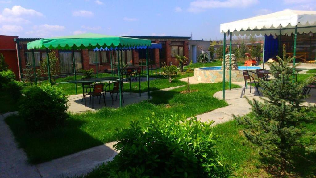 Hotel Lilo Near Airport Tiflis Dış mekan fotoğraf