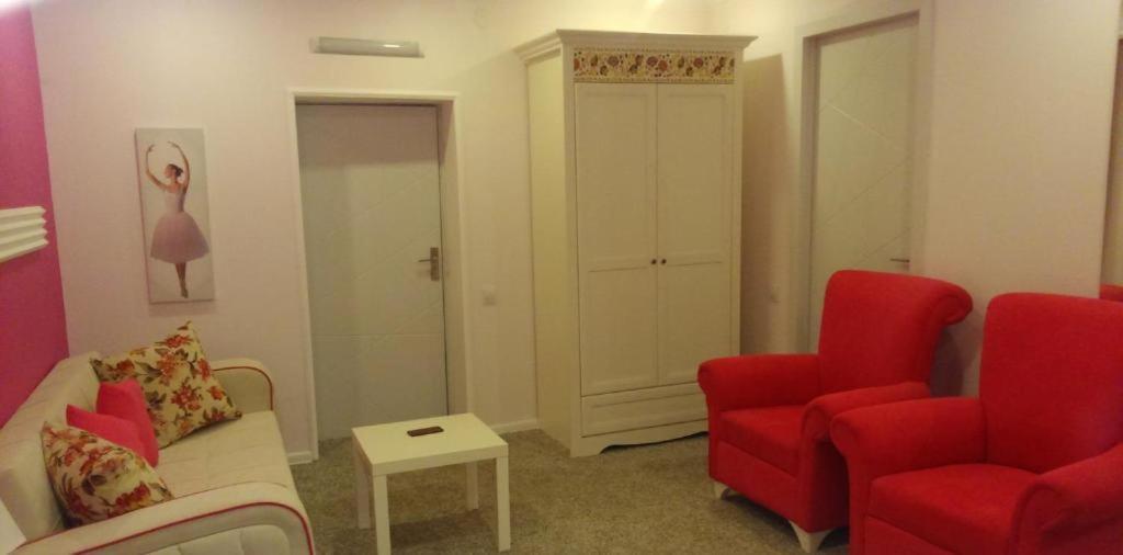 Hotel Lilo Near Airport Tiflis Dış mekan fotoğraf