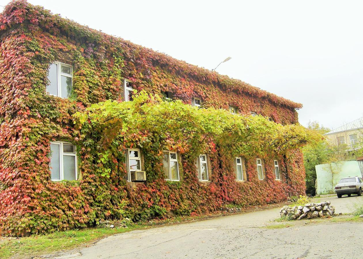 Hotel Lilo Near Airport Tiflis Dış mekan fotoğraf