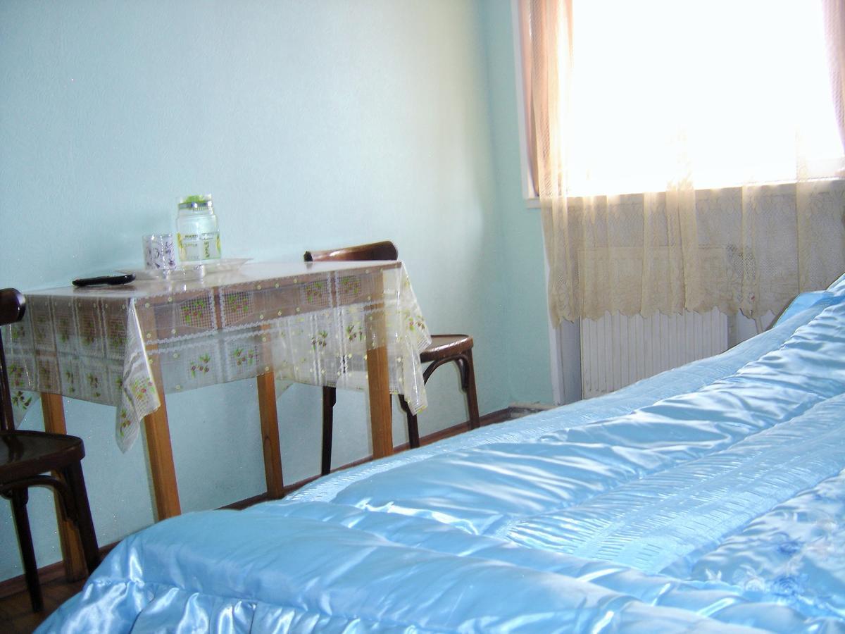 Hotel Lilo Near Airport Tiflis Dış mekan fotoğraf